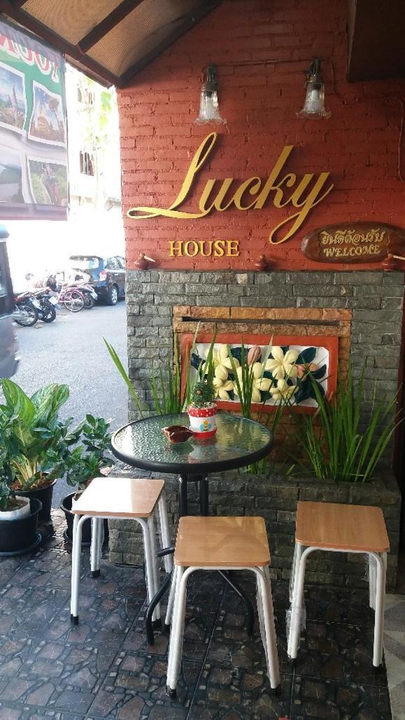 Hostel Lucky House Chiang Mai Exterior foto