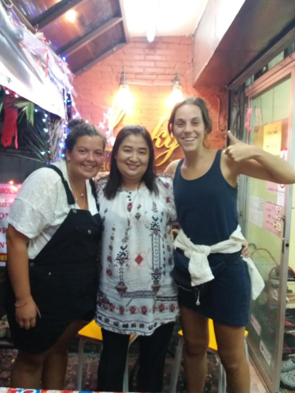 Hostel Lucky House Chiang Mai Exterior foto
